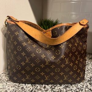 LOUIS VUITTON monogram delightful mm